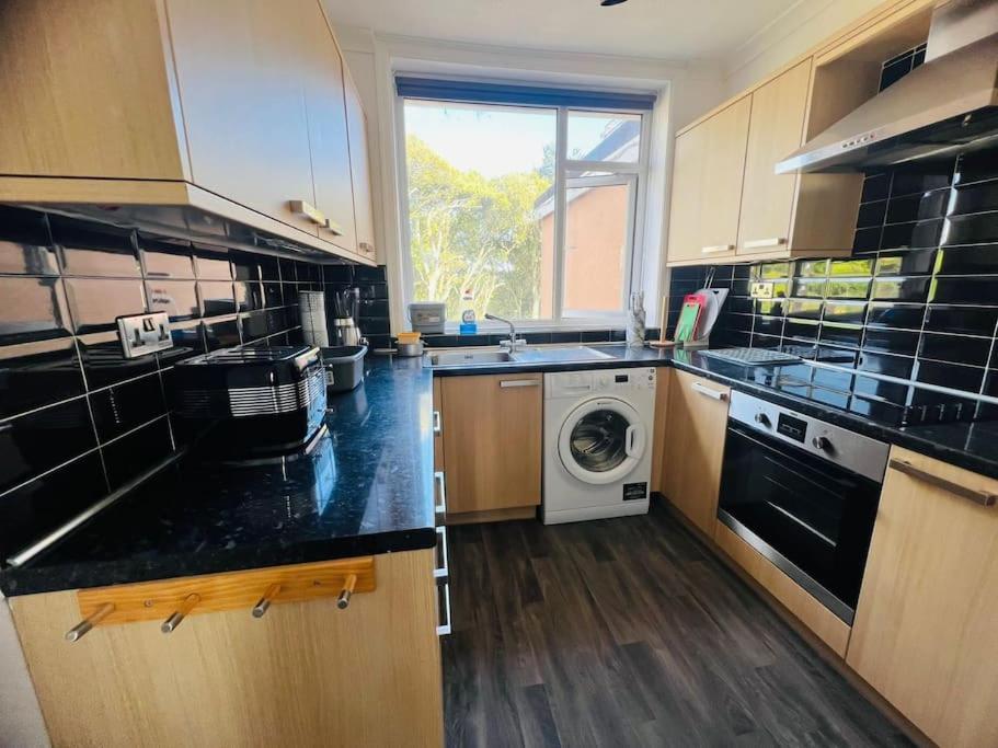 Family Marine Apartment With Sea View Dawlish Eksteriør billede