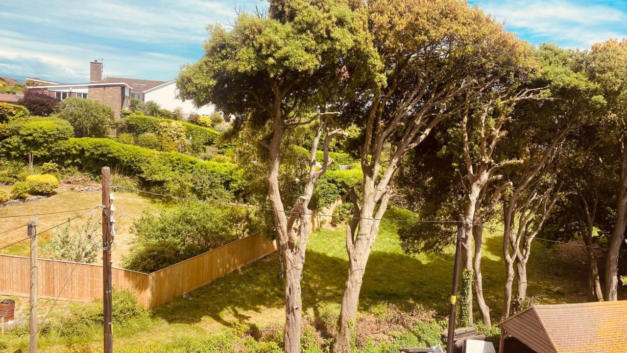 Family Marine Apartment With Sea View Dawlish Eksteriør billede